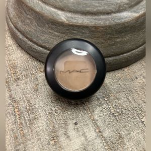 MAC Eye Shadow, Omega, NIB ✨